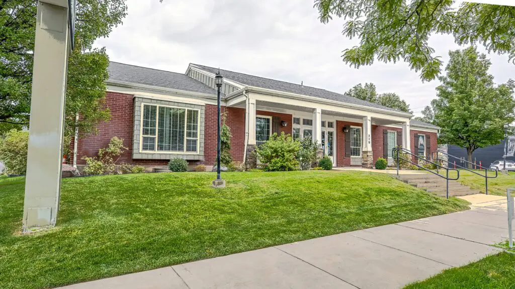 Dental Designs of Bountiful Outdoor Location