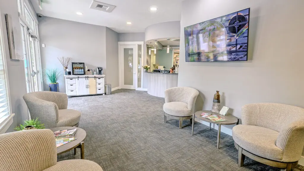 Receiving area and waiting area